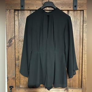 Long sleeve loose black romper